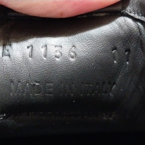 Fendi shoes size 12 fire 🔥 I wore once I'm size 11 used extre insole worked gre - Picture 4 of 9